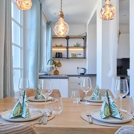 Jasta Homes Wohlfuehl-loft, Altstadt, Infrarot-sauna, Parkplatz, Netflix 公寓