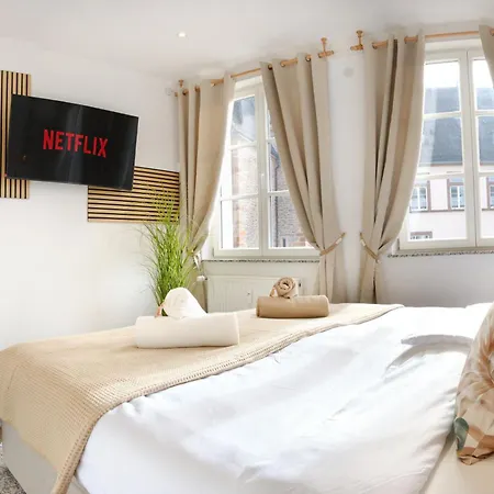 Jasta Homes Wohlfuehl-loft, Altstadt, Infrarot-sauna, Parkplatz, Netflix *